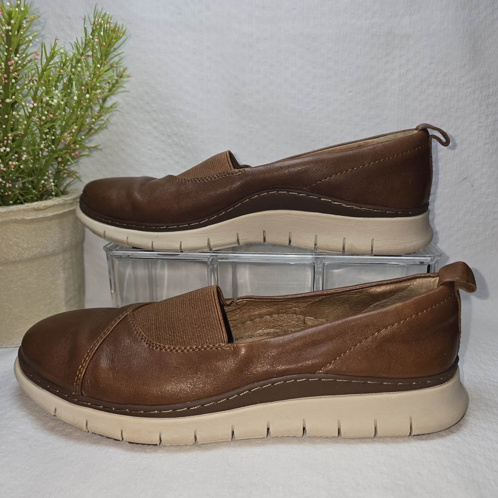 Vionic Brown Leather Loafers - Picture 3 of 9